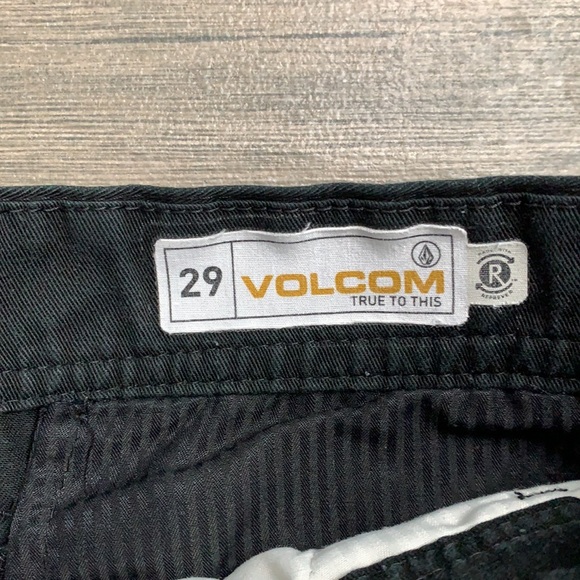 Volcom black shorts - Picture 3 of 7